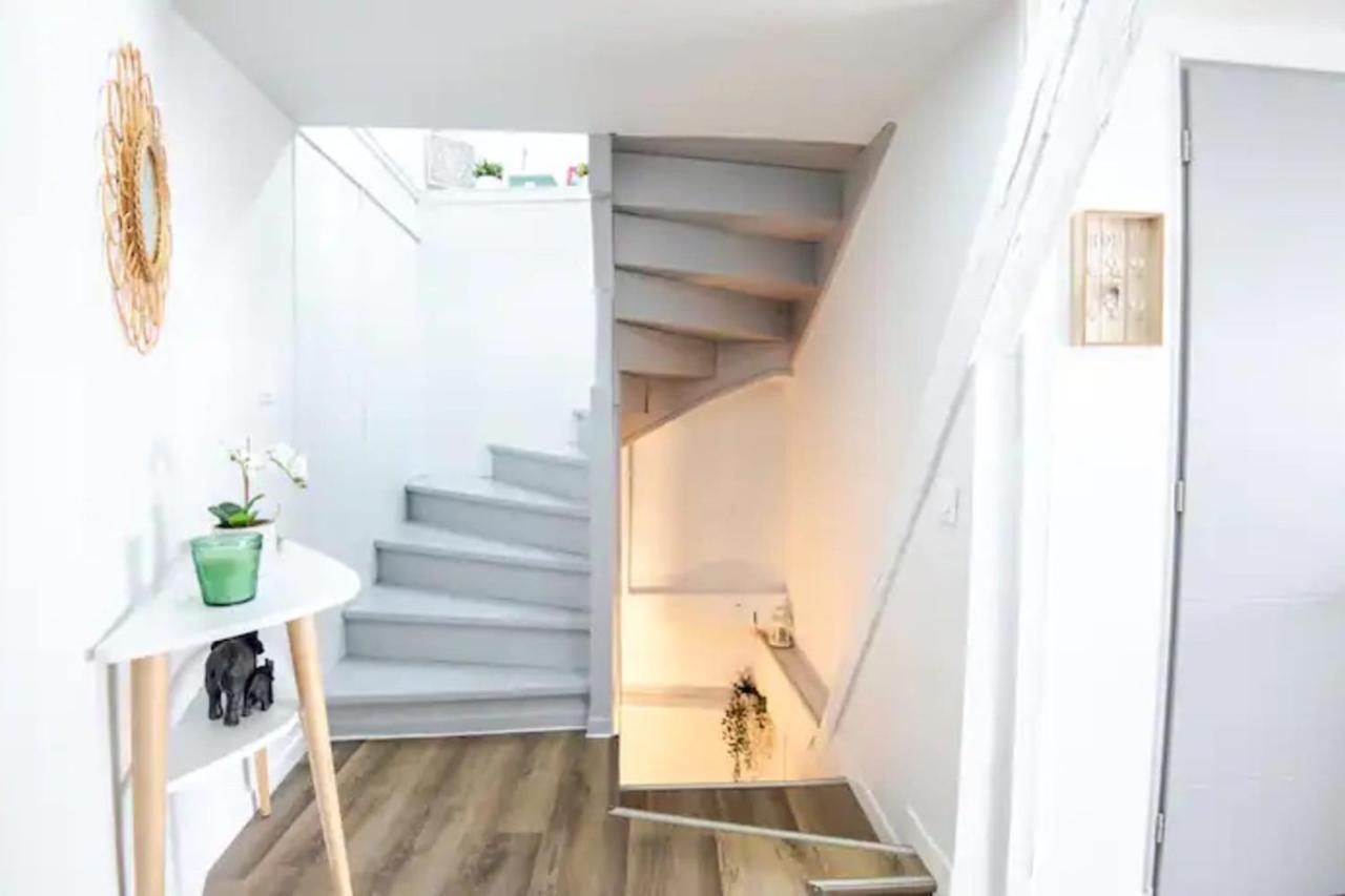 Comfortable Air-Conditioned T3 In The Heart Of Amboise With Parking Space Exterior photo